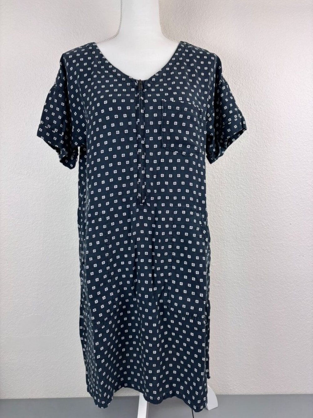 Toad&Co women's medium‎ navy dot patterned short sleeve shift mini dress casual